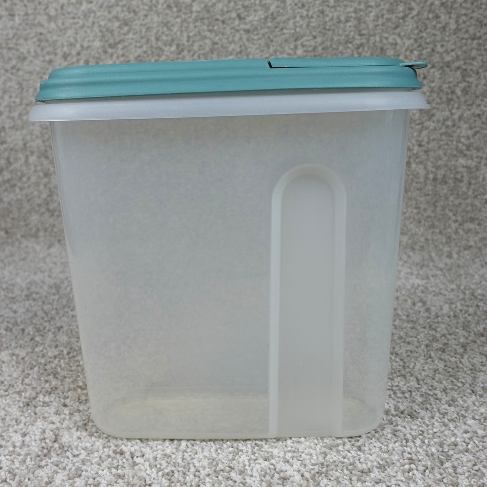 Anchor Hocking 3.75 Quart Food Storage Canister Teal Flip Top Lid Translucent